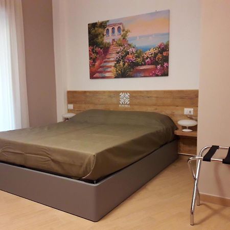 Bed and Breakfast Euforia Napoli - Tre Sedi - Three Locations Экстерьер фото