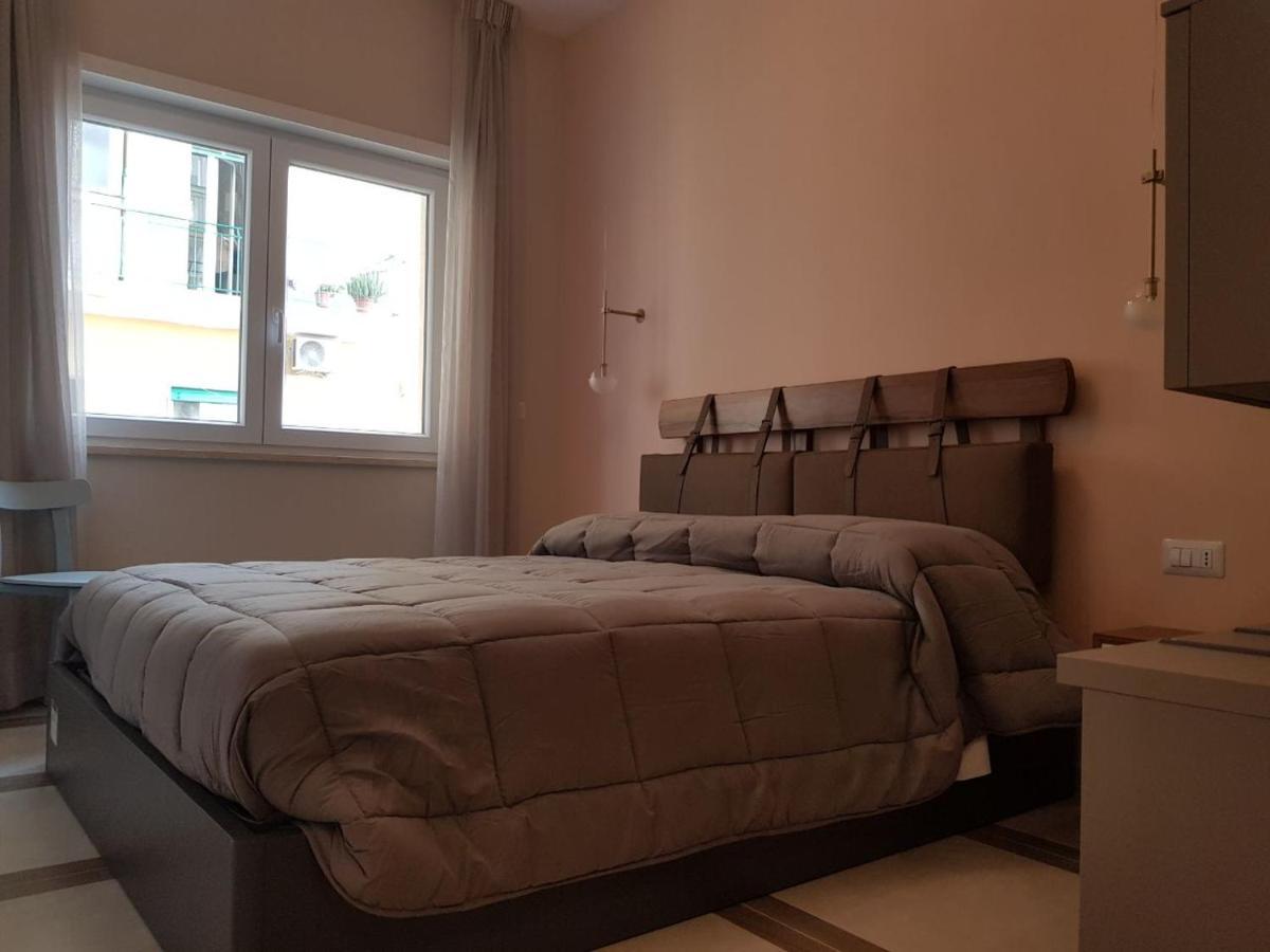 Bed and Breakfast Euforia Napoli - Tre Sedi - Three Locations Экстерьер фото