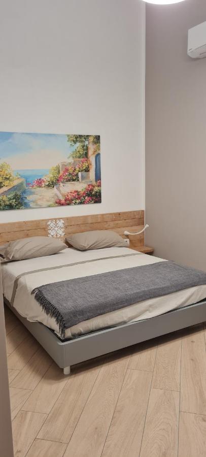 Bed and Breakfast Euforia Napoli - Tre Sedi - Three Locations Номер фото