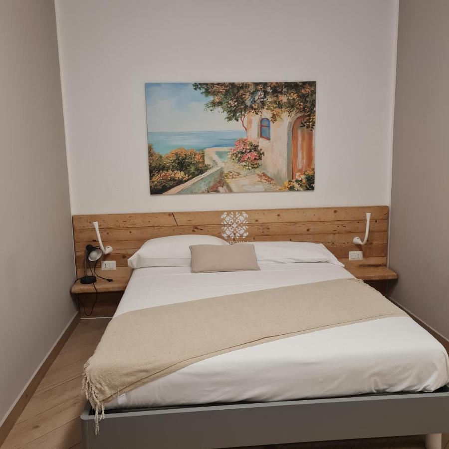 Bed and Breakfast Euforia Napoli - Tre Sedi - Three Locations Номер фото